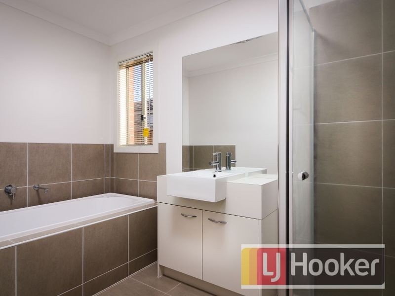 59 Brocker Street, Clyde North VIC 3978