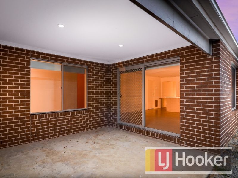 59 Brocker Street, Clyde North VIC 3978