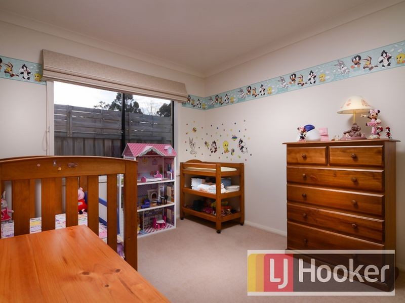 4 Hollyrood Drive, Berwick VIC 3806