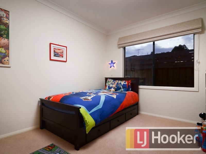 4 Hollyrood Drive, Berwick VIC 3806