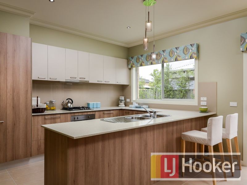 52 Prendergast Avenue, Cranbourne VIC 3977