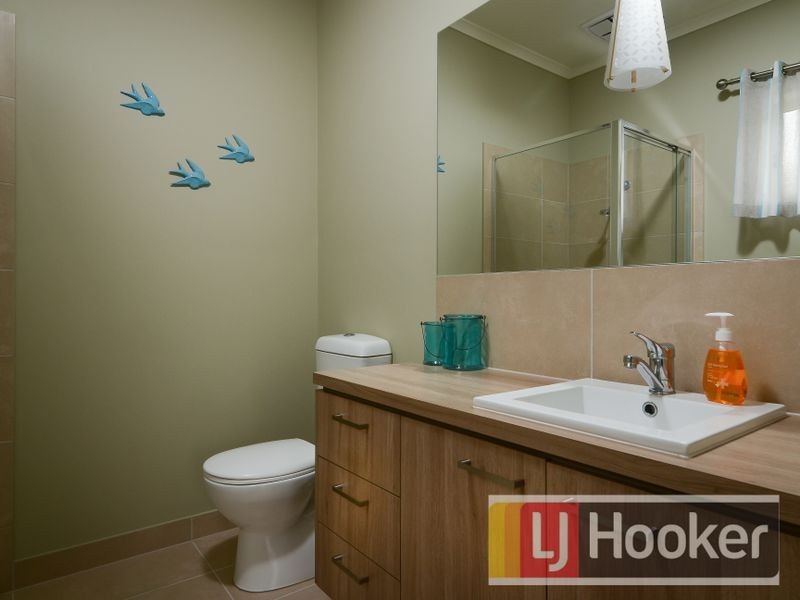 52 Prendergast Avenue, Cranbourne VIC 3977