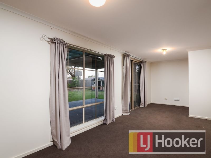 10 Sherriff Rise, Pakenham VIC 3810
