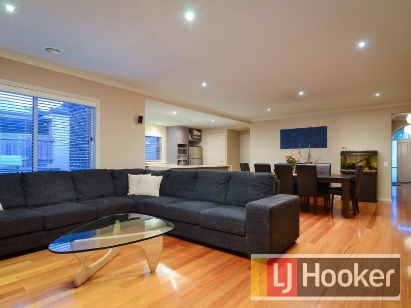 4 Yemaya Place, Berwick VIC 3806