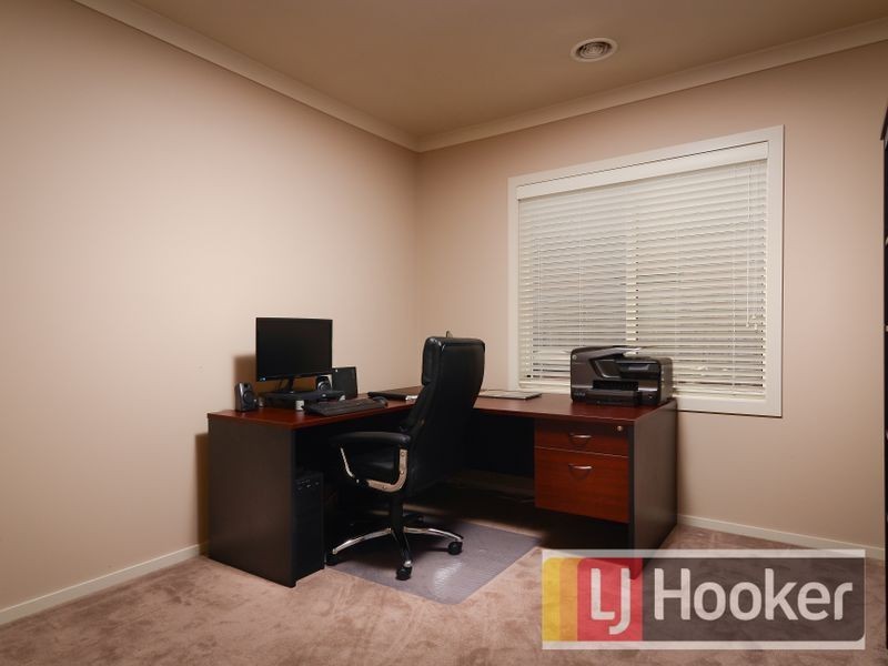 4 Yemaya Place, Berwick VIC 3806