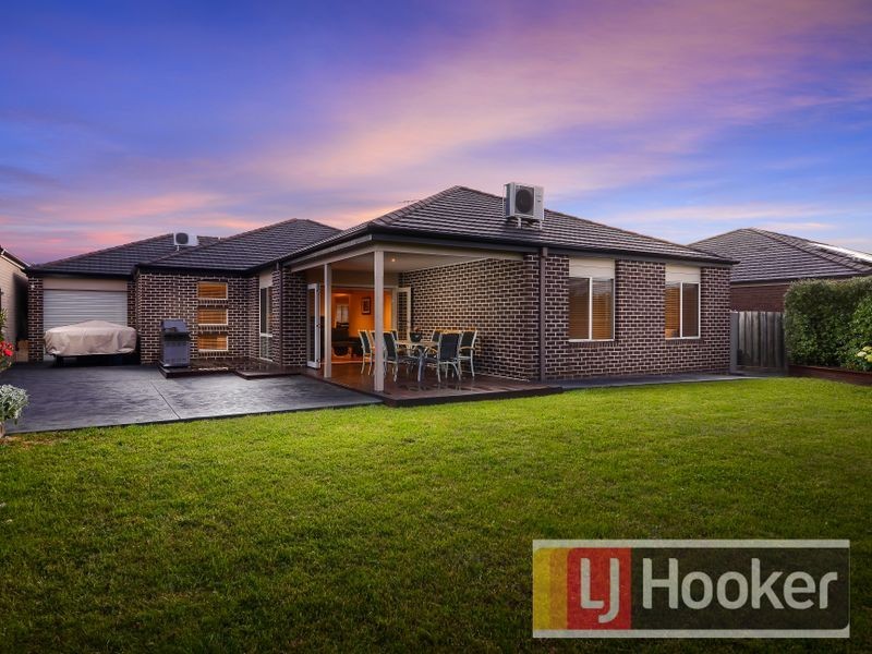 4 Yemaya Place, Berwick VIC 3806