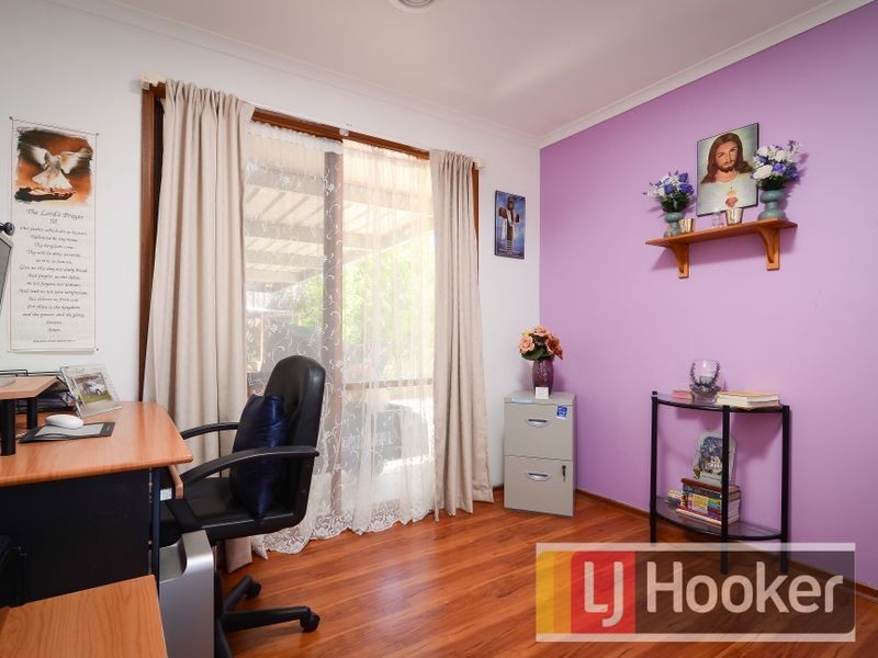 15 Isaac Edey Place, Hampton Park VIC 3976