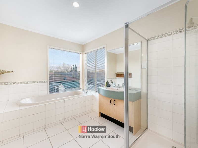 20 Robinswood Parade, Narre Warren South VIC 3805