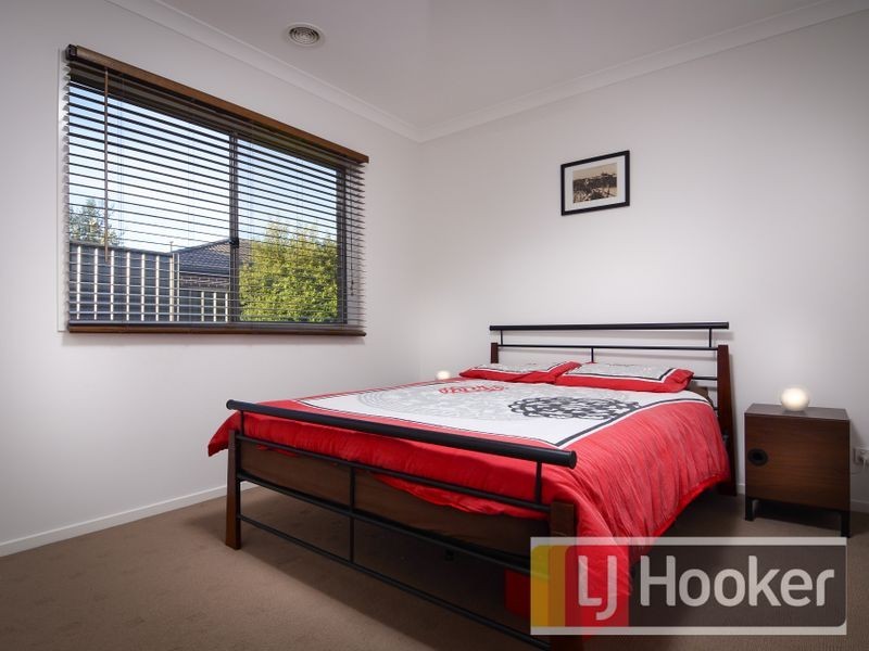 10 Jefferson Avenue, Cranbourne North VIC 3977