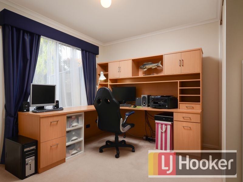 83 Seebeck Drive, Narre Warren South VIC 3805