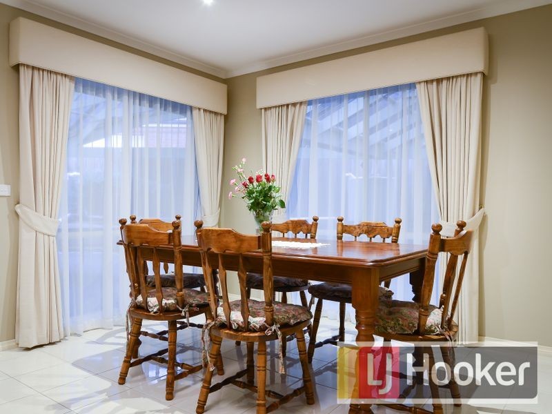 7 Canet Grove, Narre Warren South VIC 3805