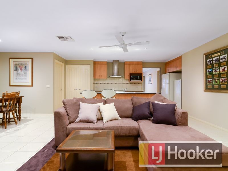 7 Canet Grove, Narre Warren South VIC 3805