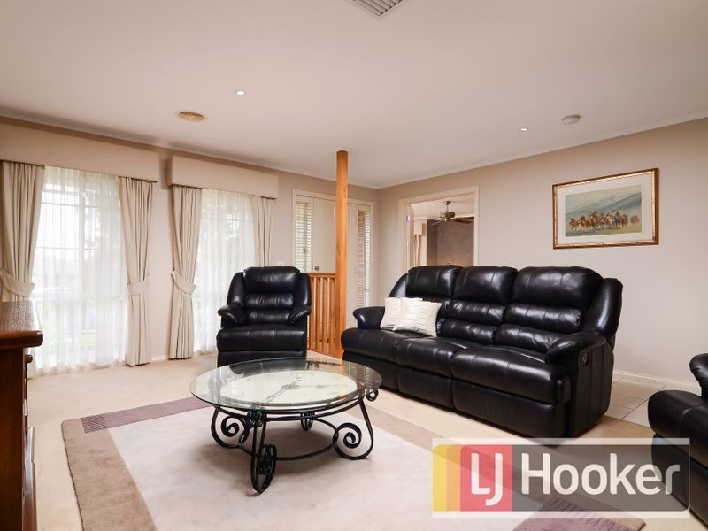 7 Canet Grove, Narre Warren South VIC 3805