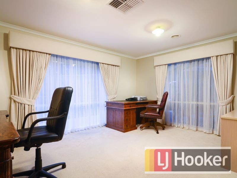 7 Canet Grove, Narre Warren South VIC 3805