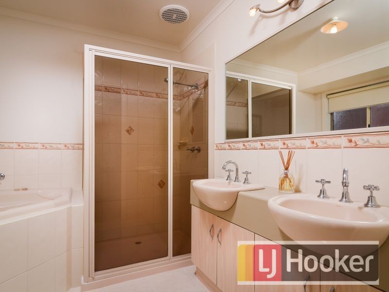 7 Canet Grove, Narre Warren South VIC 3805