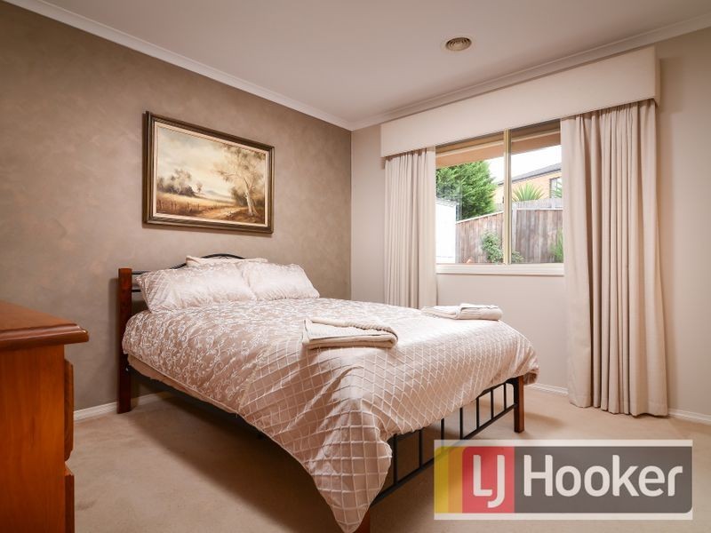 7 Canet Grove, Narre Warren South VIC 3805