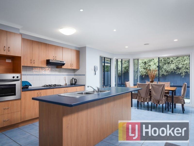 10 Beauford Avenue, Narre Warren South VIC 3805