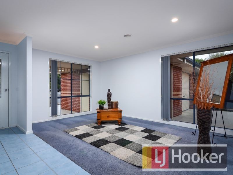 10 Beauford Avenue, Narre Warren South VIC 3805