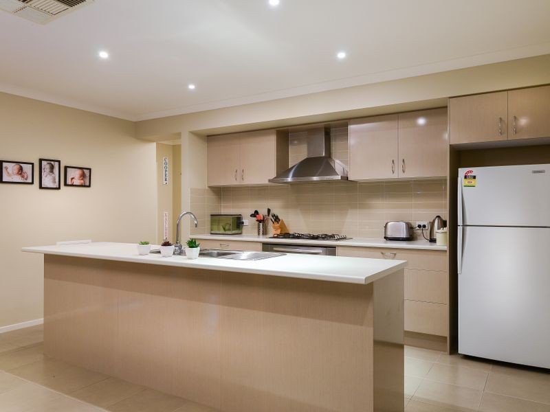 36 Abrus Circuit, Cranbourne North VIC 3977