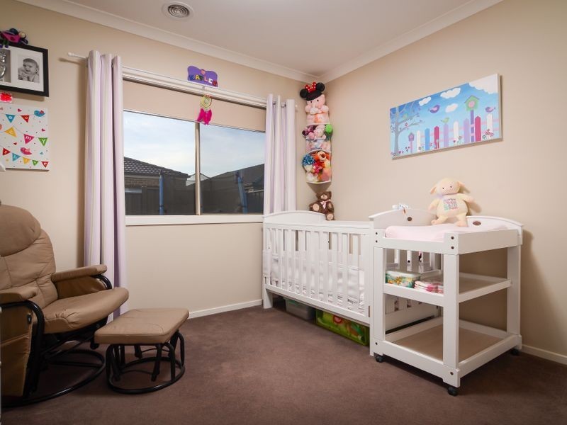 36 Abrus Circuit, Cranbourne North VIC 3977