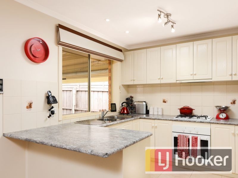 1/27 Oliver Court, Narre Warren South VIC 3805