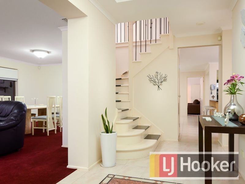 7 Sallybrook Circuit, Narre Warren VIC 3805