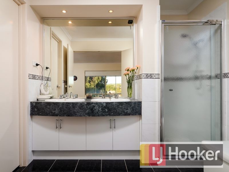 7 Sallybrook Circuit, Narre Warren VIC 3805