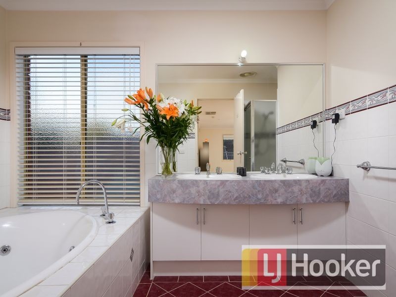 7 Sallybrook Circuit, Narre Warren VIC 3805