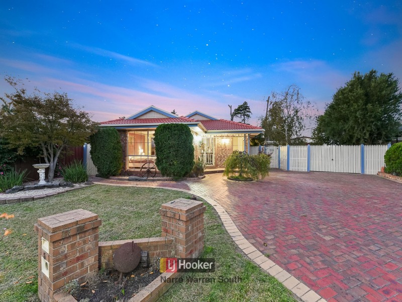 5 Loganberry Close, Cranbourne North VIC 3977
