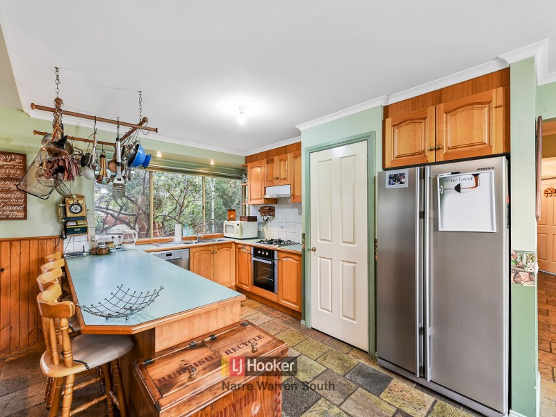 5 Loganberry Close, Cranbourne North VIC 3977