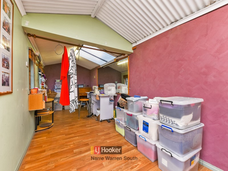 5 Loganberry Close, Cranbourne North VIC 3977