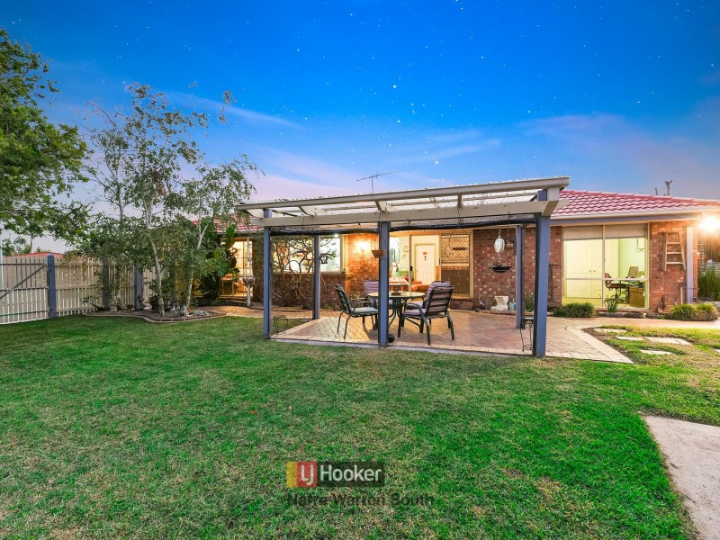 5 Loganberry Close, Cranbourne North VIC 3977