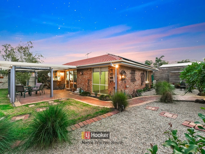 5 Loganberry Close, Cranbourne North VIC 3977