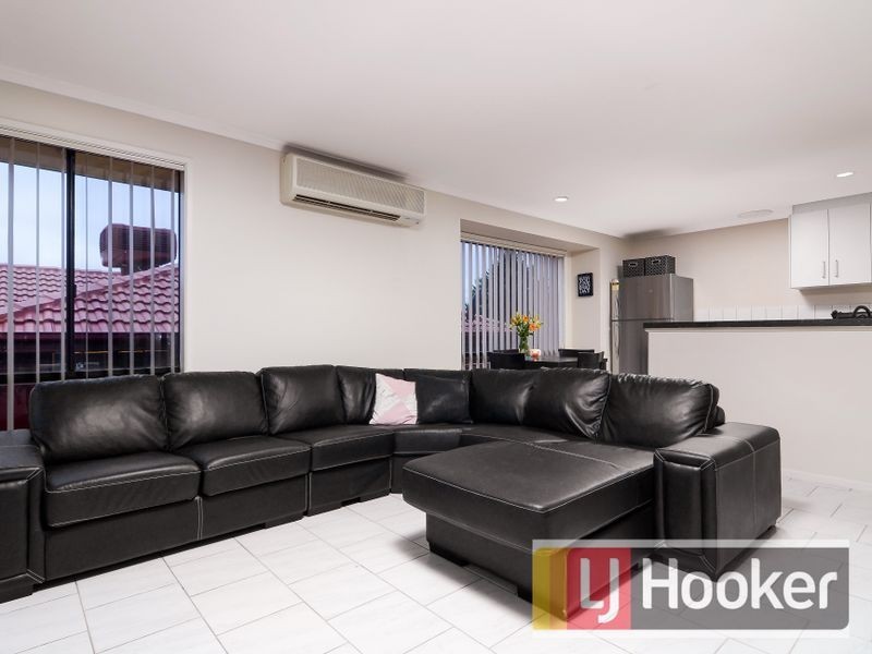 2 Bill Place, Hampton Park VIC 3976