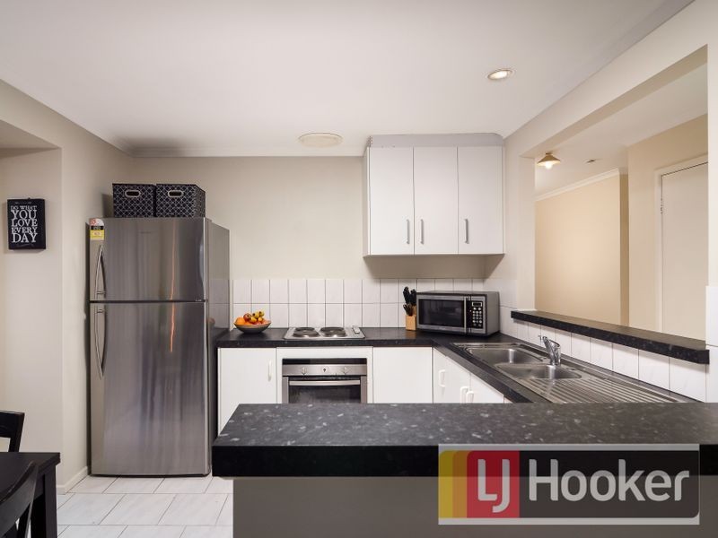 2 Bill Place, Hampton Park VIC 3976