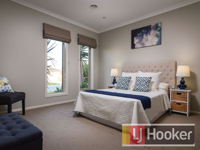 5 Grassland Crescent, Officer VIC 3809