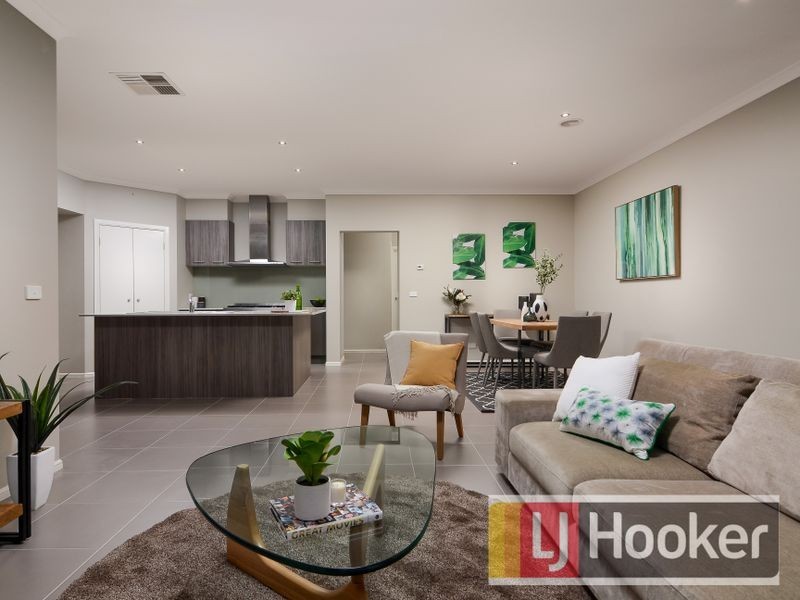 5 Grassland Crescent, Officer VIC 3809