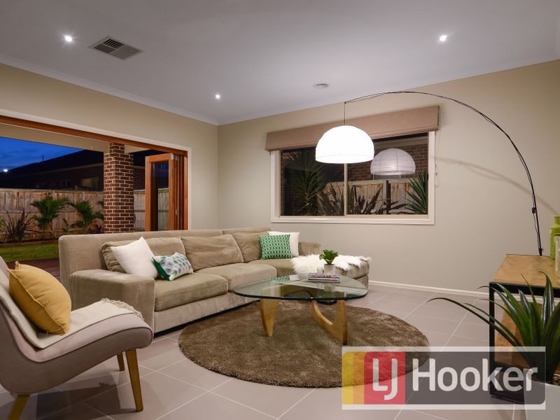 5 Grassland Crescent, Officer VIC 3809