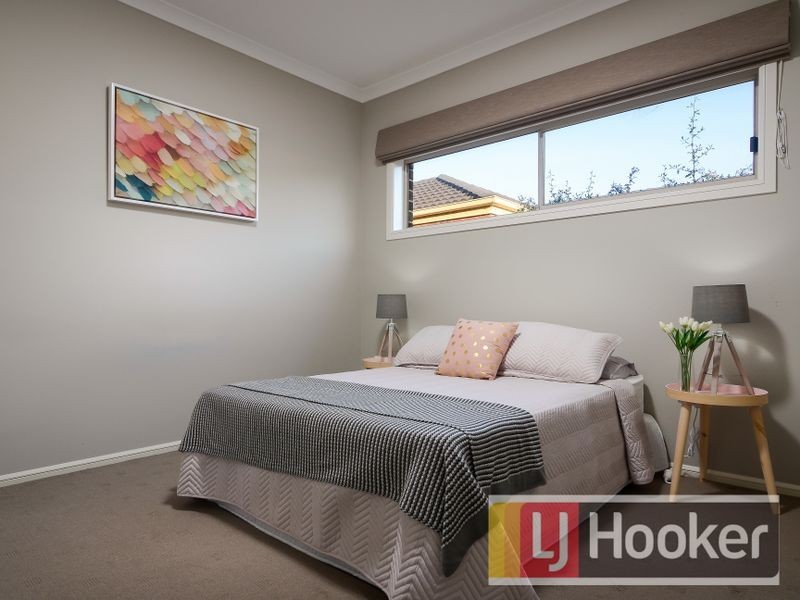 5 Grassland Crescent, Officer VIC 3809