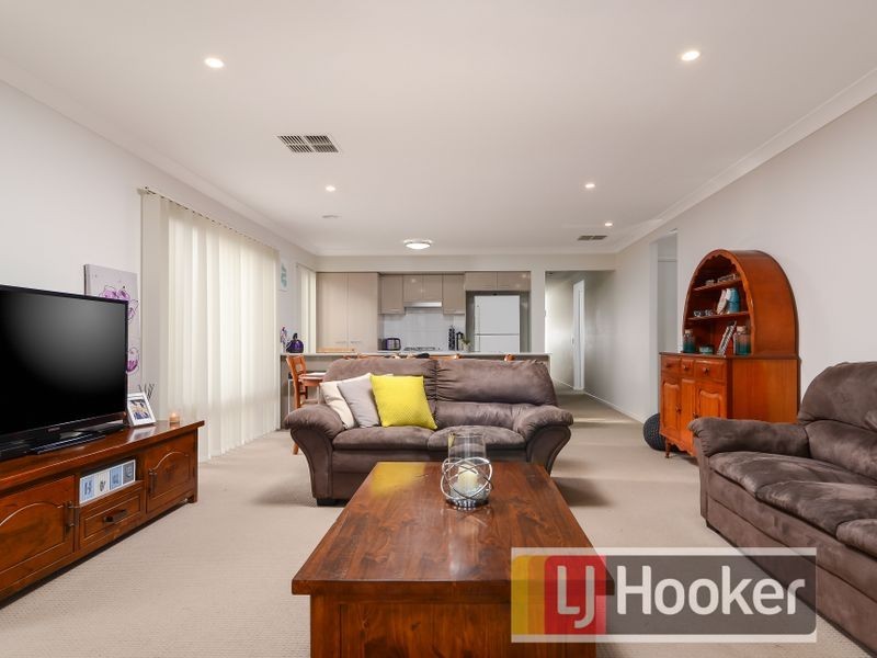 13 Bremer Street, Clyde North VIC 3978