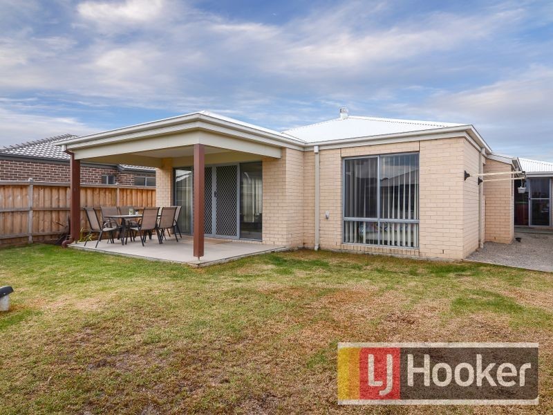 13 Bremer Street, Clyde North VIC 3978