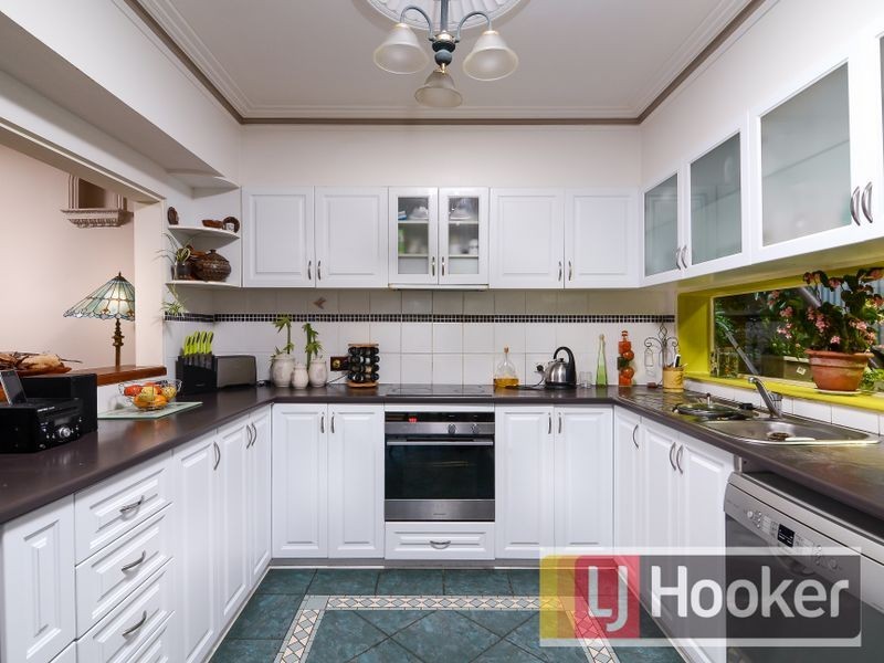 34 Bayview Crescent, The Basin VIC 3154