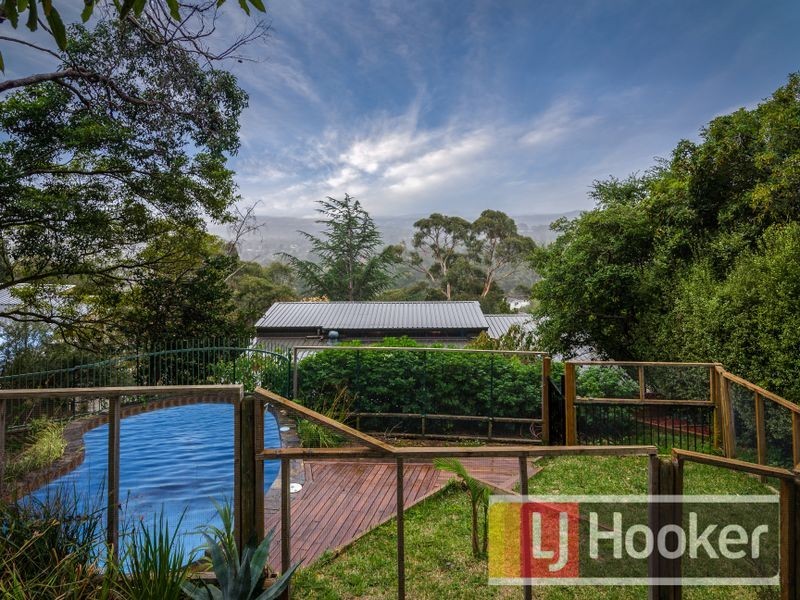34 Bayview Crescent, The Basin VIC 3154