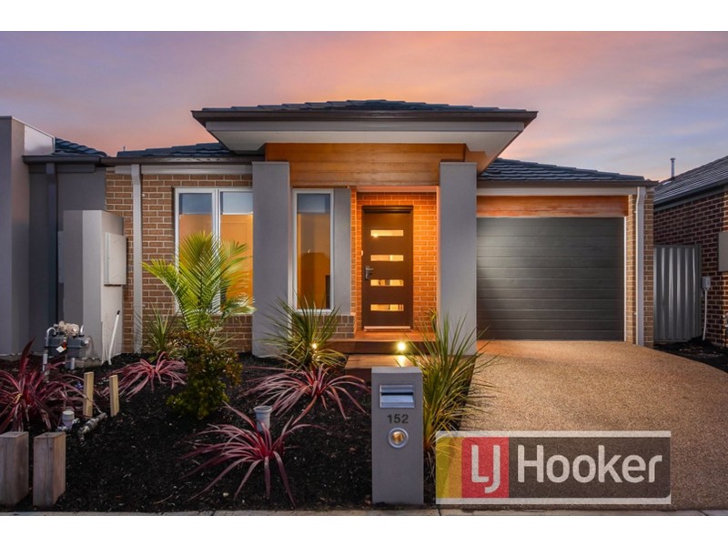 152 Lineham Drive, Cranbourne East VIC 3977