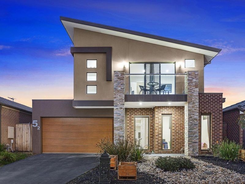52 Linden Tree Way, Cranbourne North VIC 3977