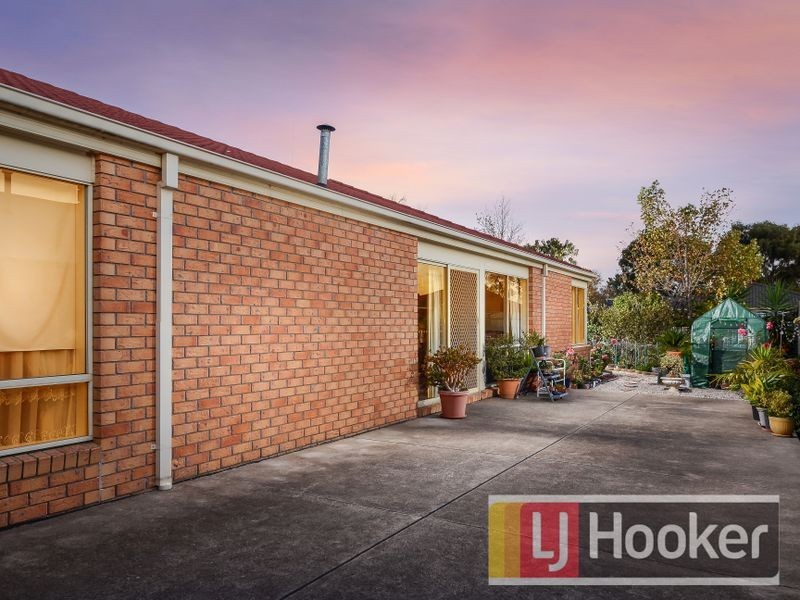 106 Seebeck Drive, Narre Warren South VIC 3805