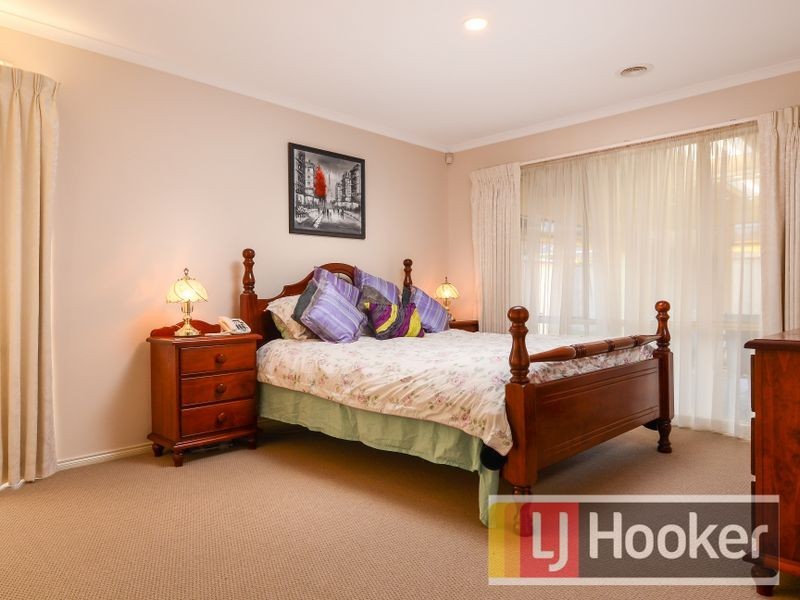 14 Bordeaux Grove, Narre Warren South VIC 3805