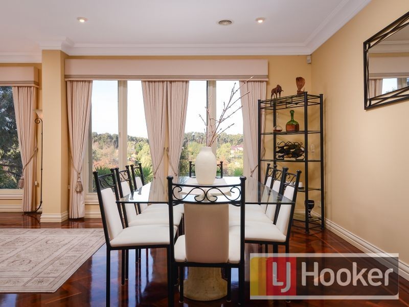 13-14 Waterford Close, Narre Warren North VIC 3804
