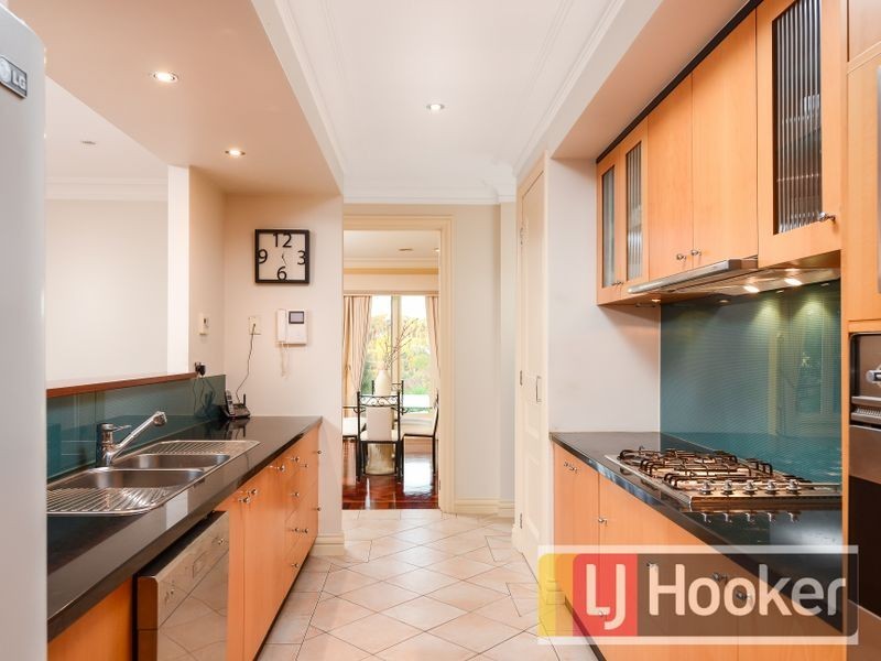 13-14 Waterford Close, Narre Warren North VIC 3804