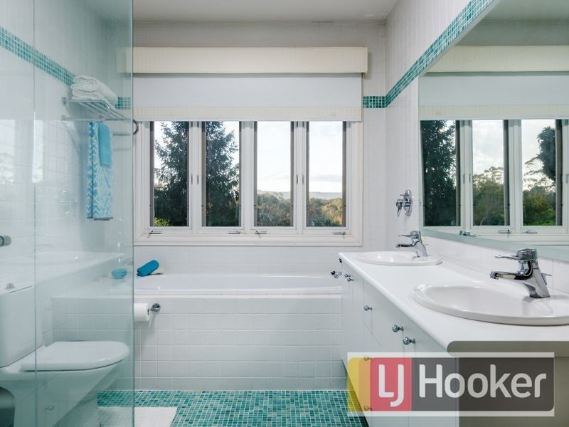 13-14 Waterford Close, Narre Warren North VIC 3804